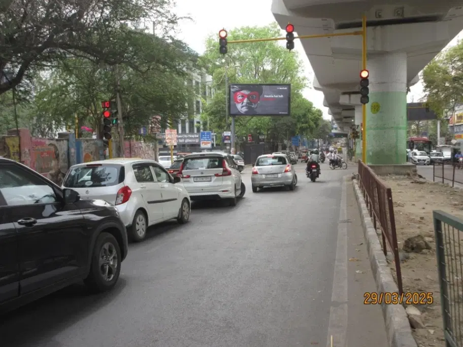 Karol Bagh Citi Hospital Crossing (Link Road to Patel Nagar)