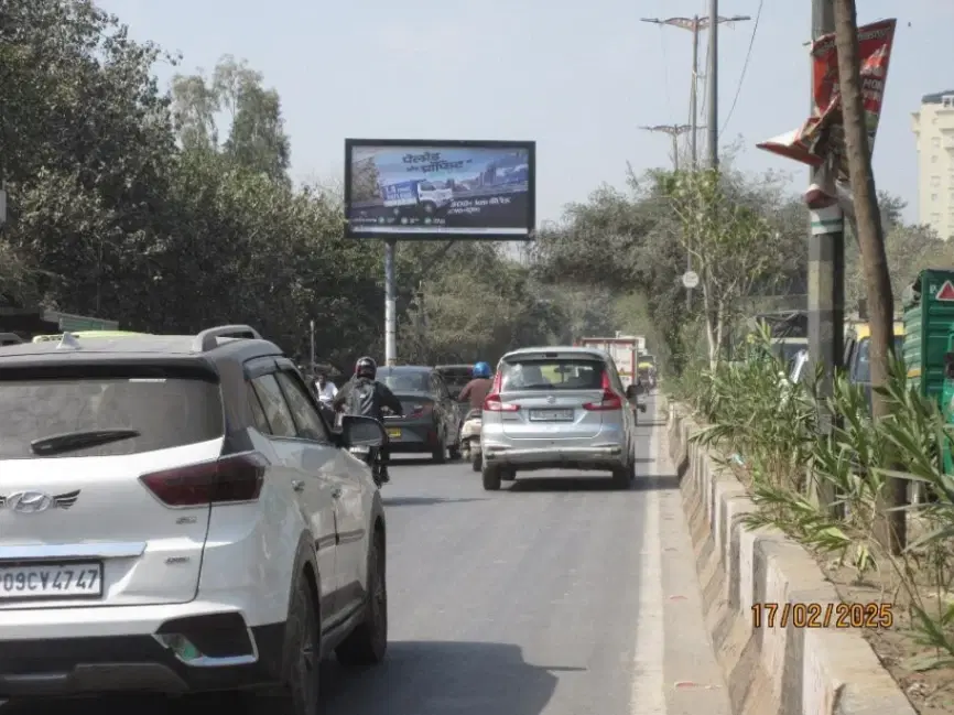 Paharganj DB Gupta Road (Paharganj to Jhandewalan)