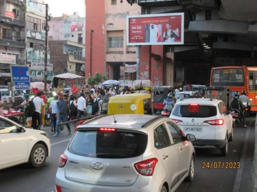 Uttam Nagar Metro Station