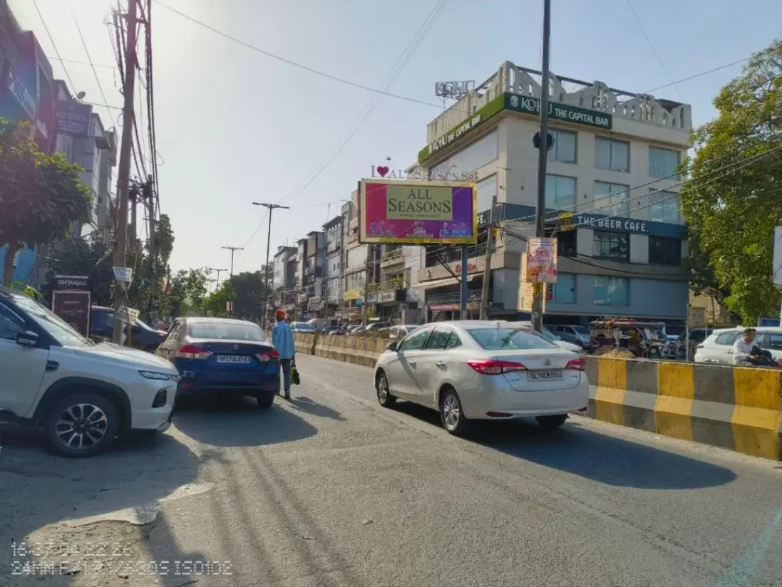 Punjabi Bagh Club Road – Outside Tim Hortons