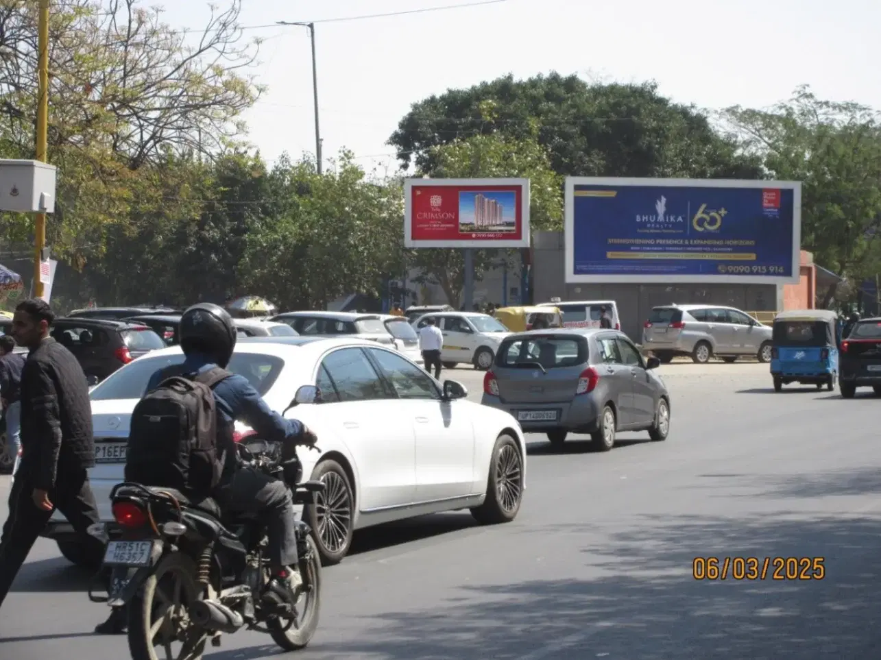 Outside Apollo Hospital – Mathura Road