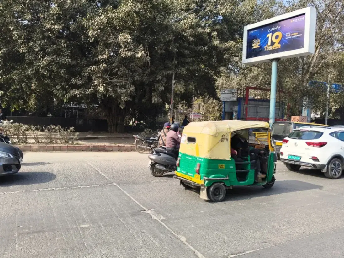Sheikh Sarai near Bhagat Singh College