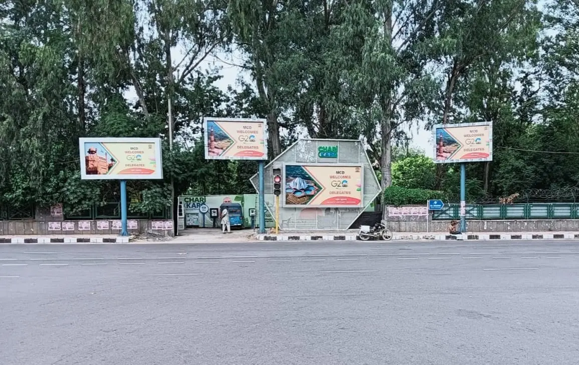 Premium Outdoor, Transit & Digital Advertising Services | CashurDrive